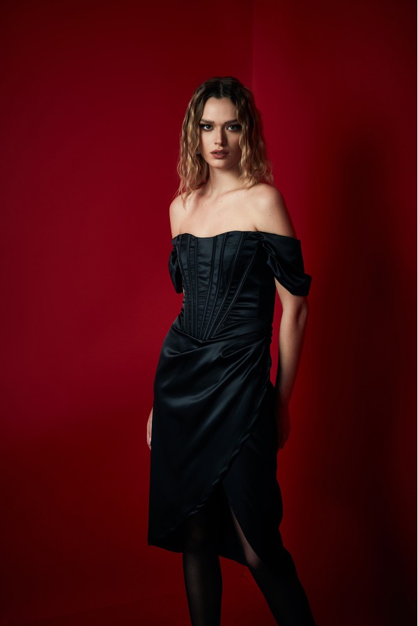 FERRARA110W2D6 ABITI NERO